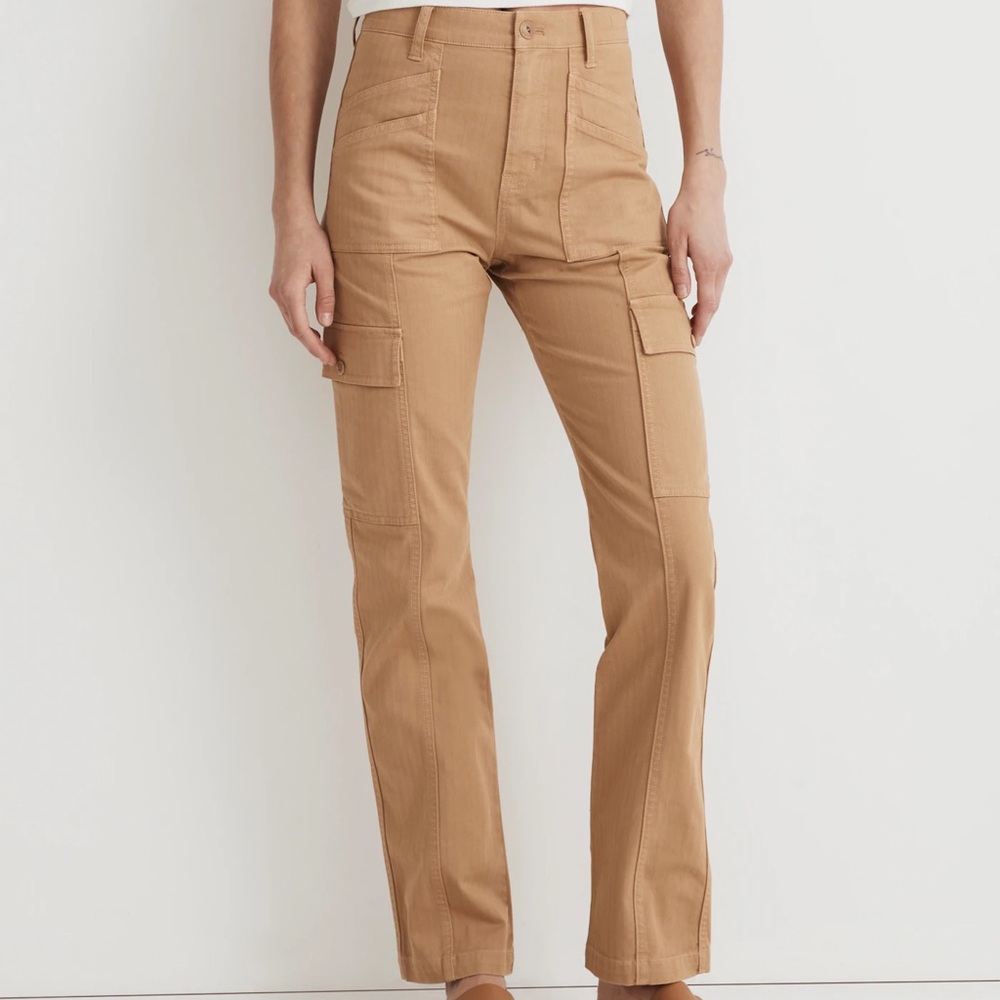Madewell Women’s 90s Straight Cargo Pants color sand dune size 29